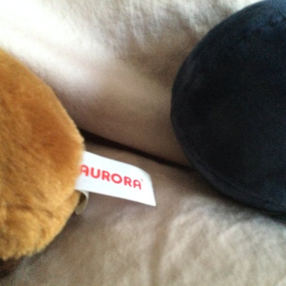 Pair of Small Owl Plush Aurura makes Owl sounds and Squeezamal - Picture 5 of 6